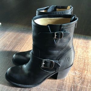 Frye Karla Engineer Short Boot 7 B Black Zipper